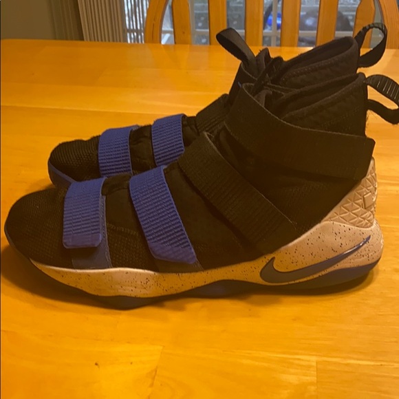 Nike Other - LEBRON soldier 11